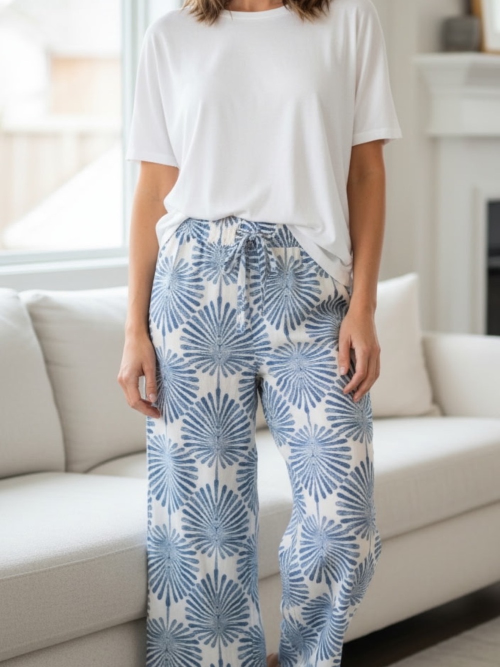 Joie Blue and White Palm leaf Wide-Leg Pants w pockets